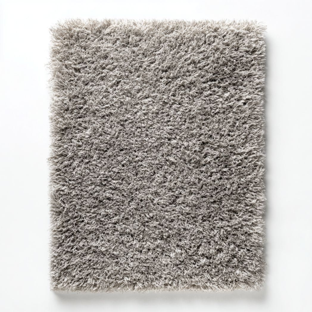 Tapis rectangulaire en polyester tissé à poils longs gris