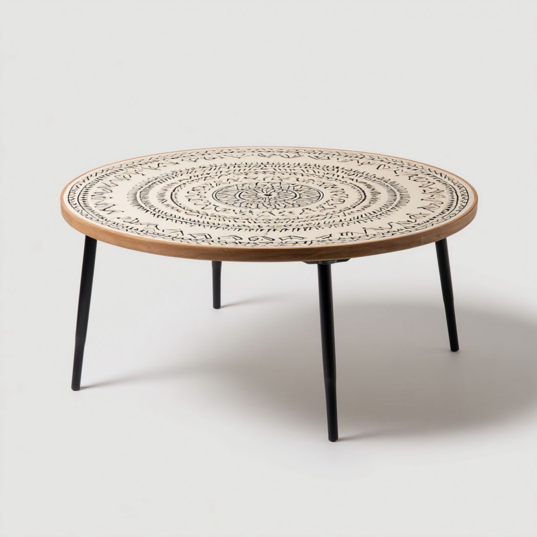 Table basse ronde en bois avec plateau décoratif gravé et pieds en métal noir