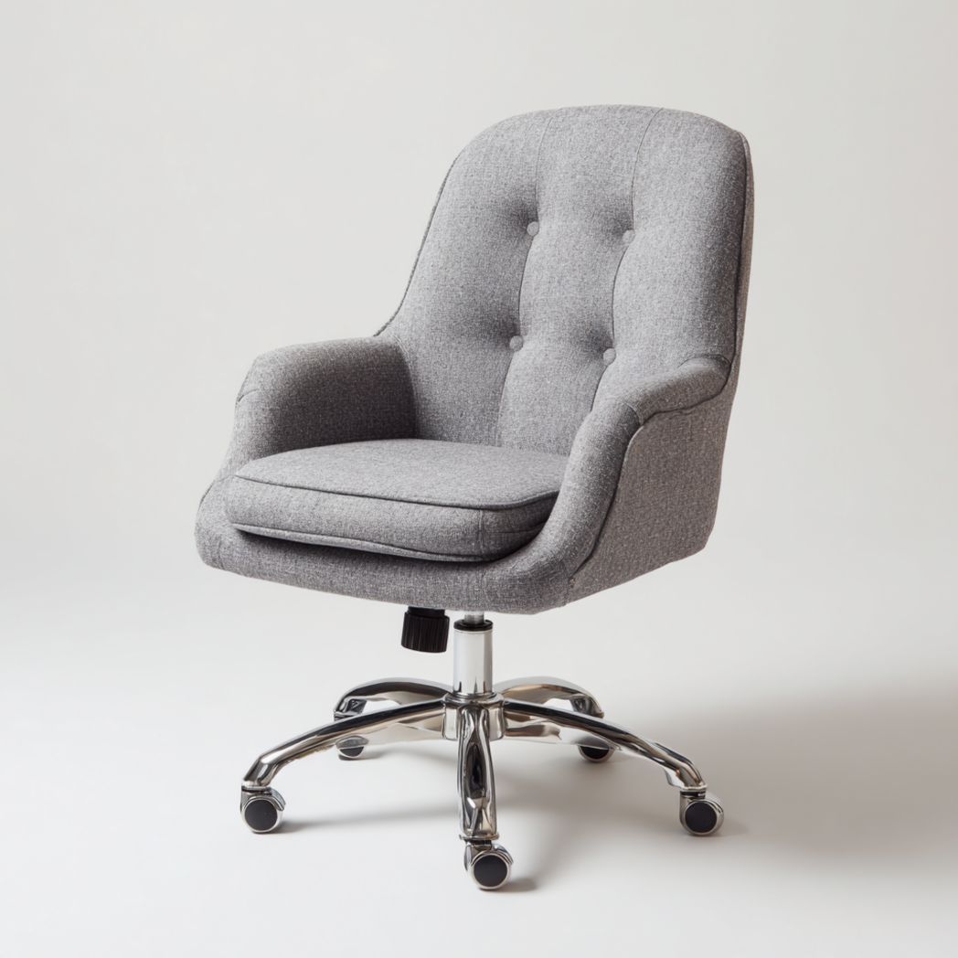 Chaise de bureau pivotante en tissu gris avec piètement en acier chromé