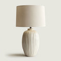 Lampe de table en céramique ivoire avec abat-jour en tissu beige